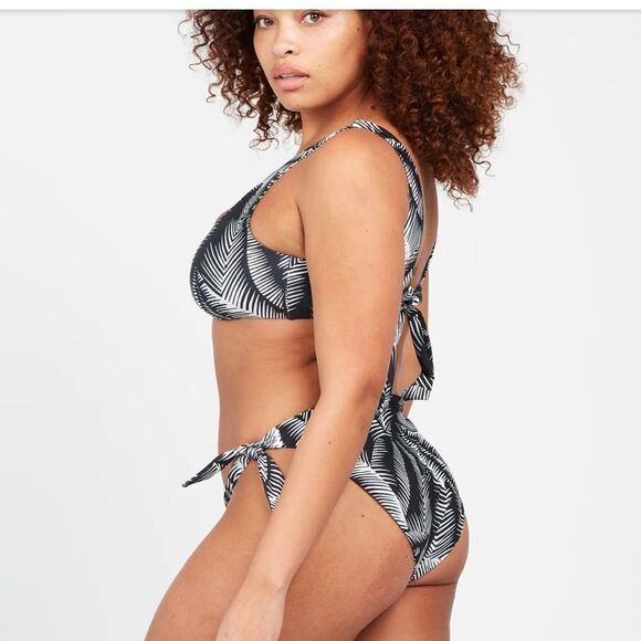 NWT- Volcom- “Stay or leaf” the side tie- bikini full coverage bottoms - Picture 2 of 11